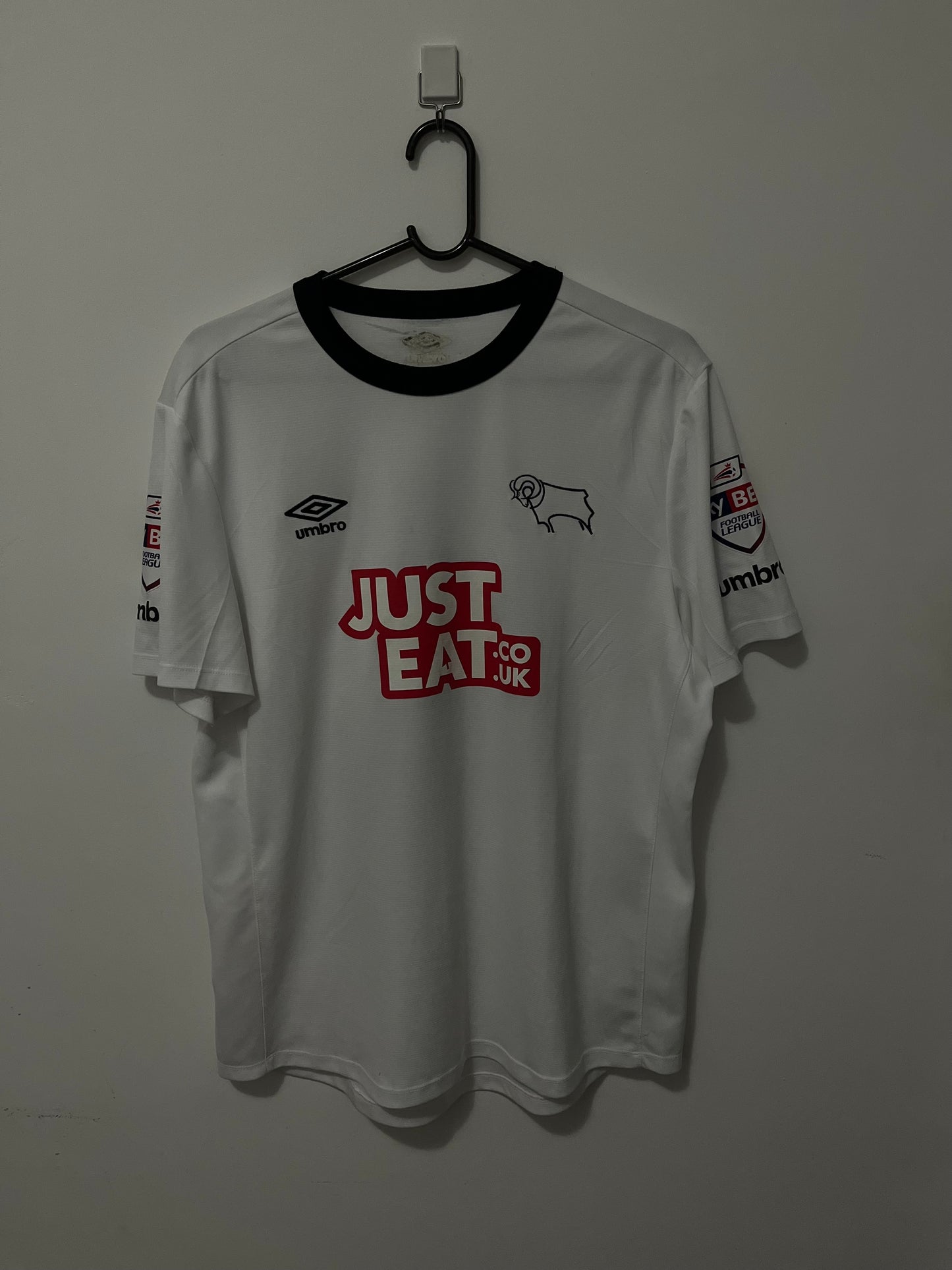 Camisa Derby County #10