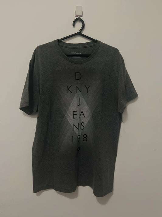 Camiseta DKNY - Brand Shirt