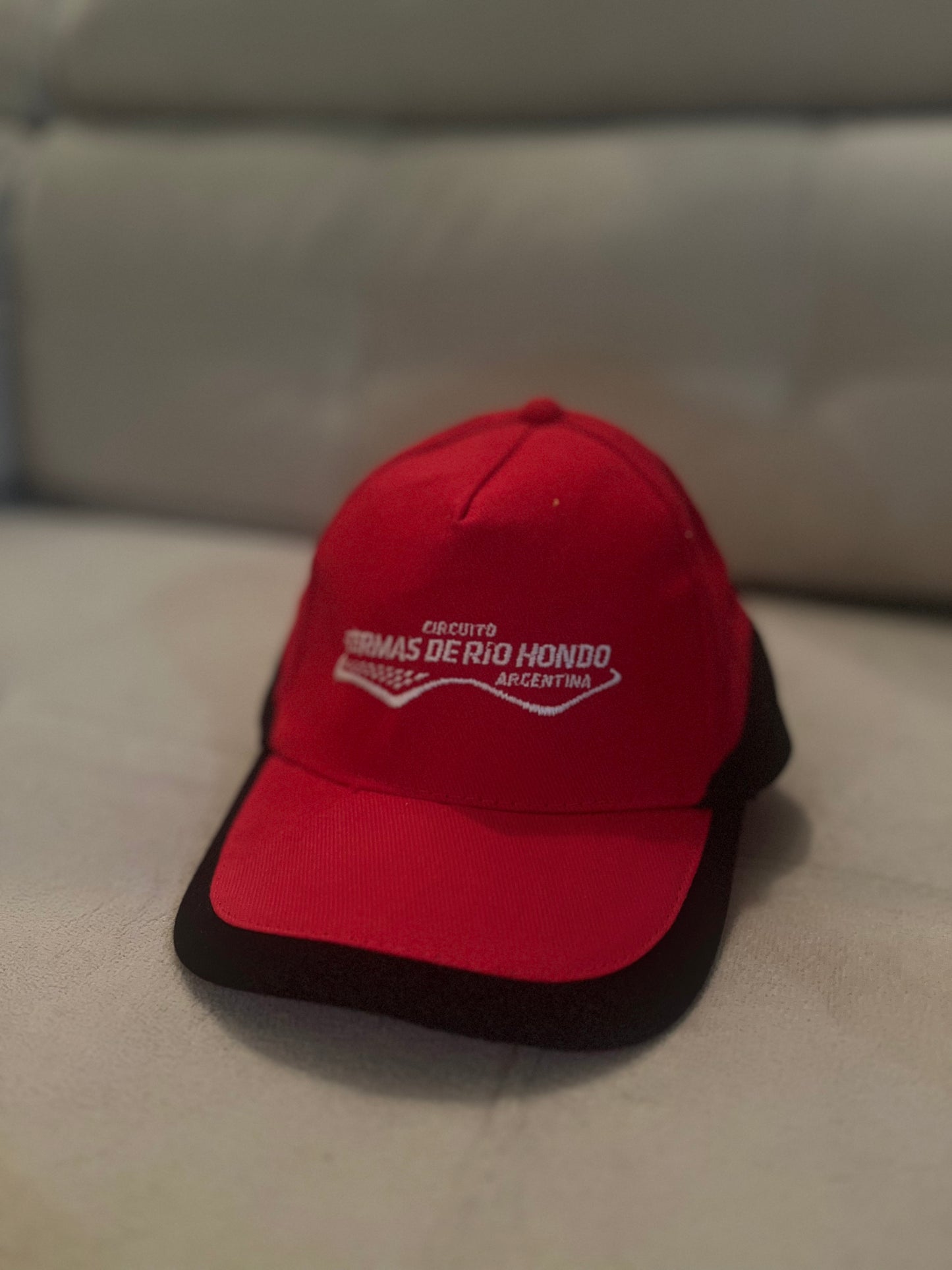 BONÉS VARIADOS - $ 20 Cada