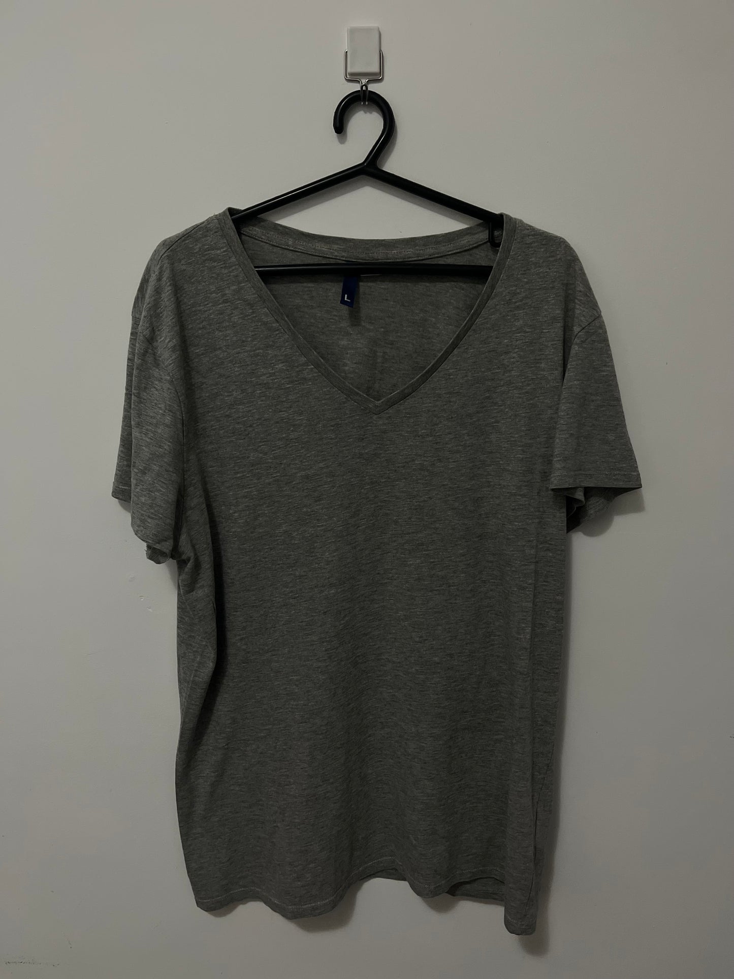 Camiseta Gola V - H&M