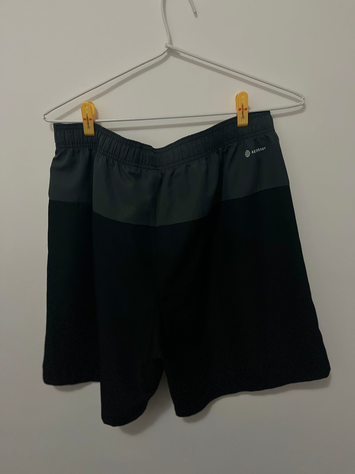 Berma Adidas - Preto/Cinza