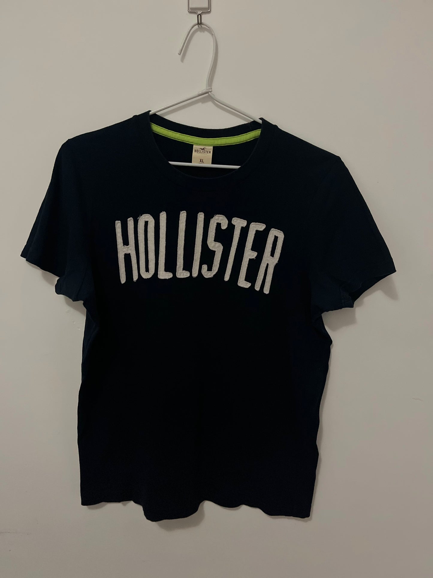 Camiseta Hollister Bordada - Azul