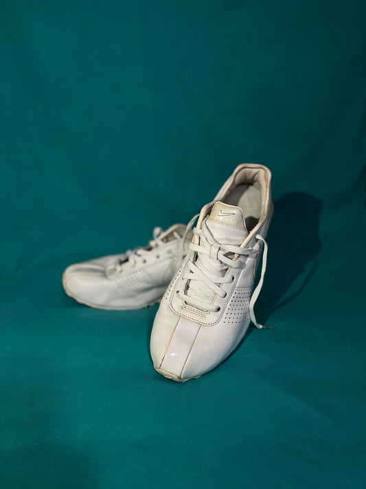 NIKE SHOX